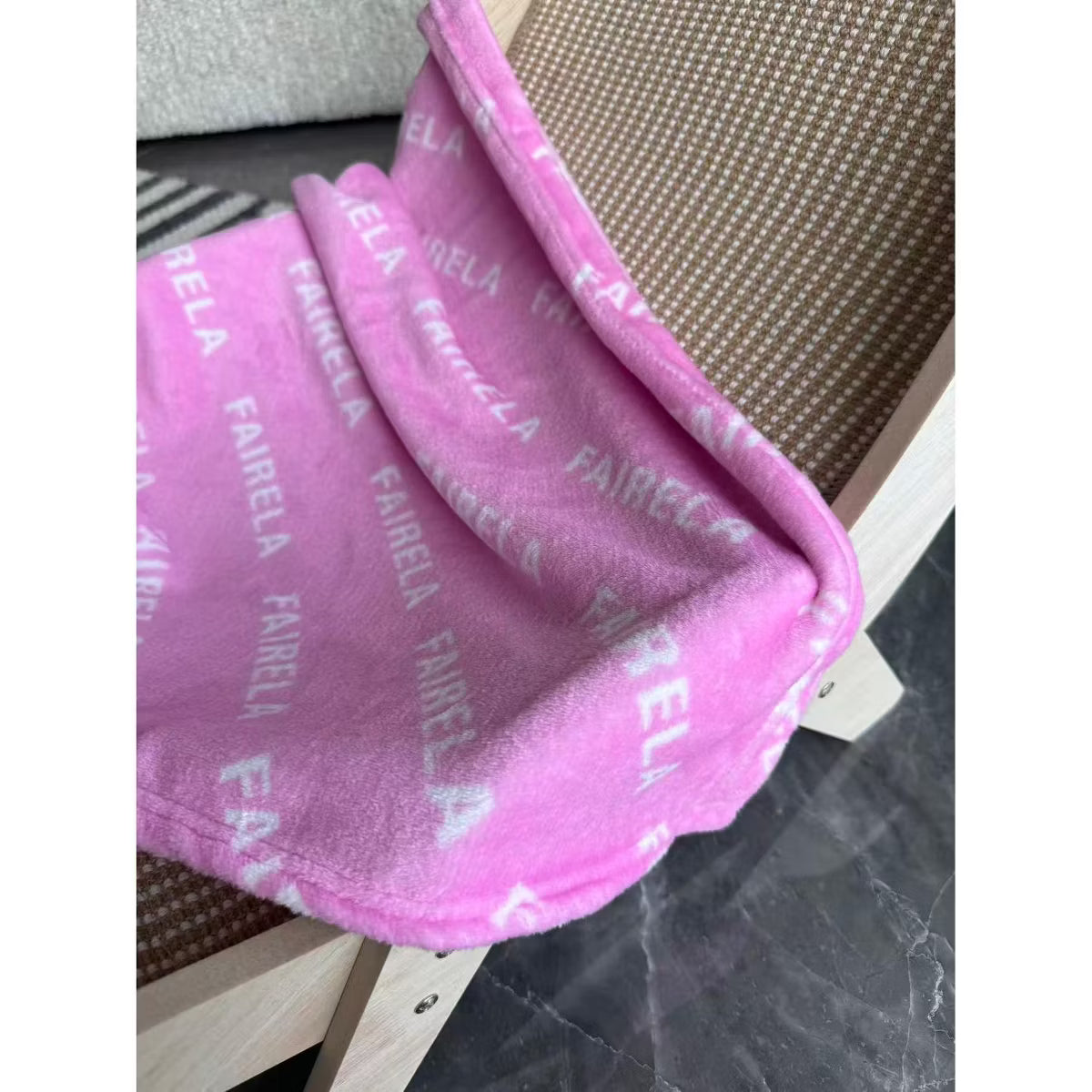 Soft Fleece Pet Blanket - Pink, 27.6 x 39.4