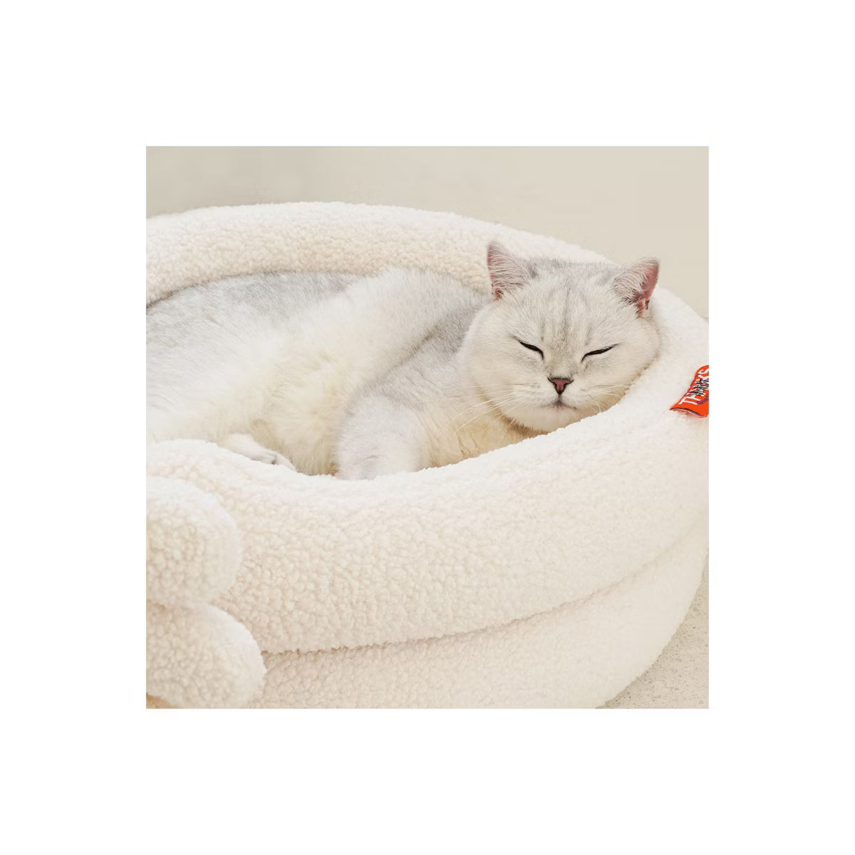 Hugging Hand Cat Bed-White