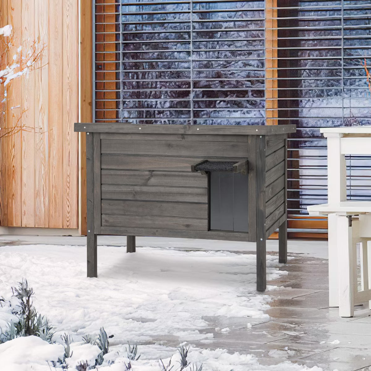 Outdoor Insulated Wooden Cat House