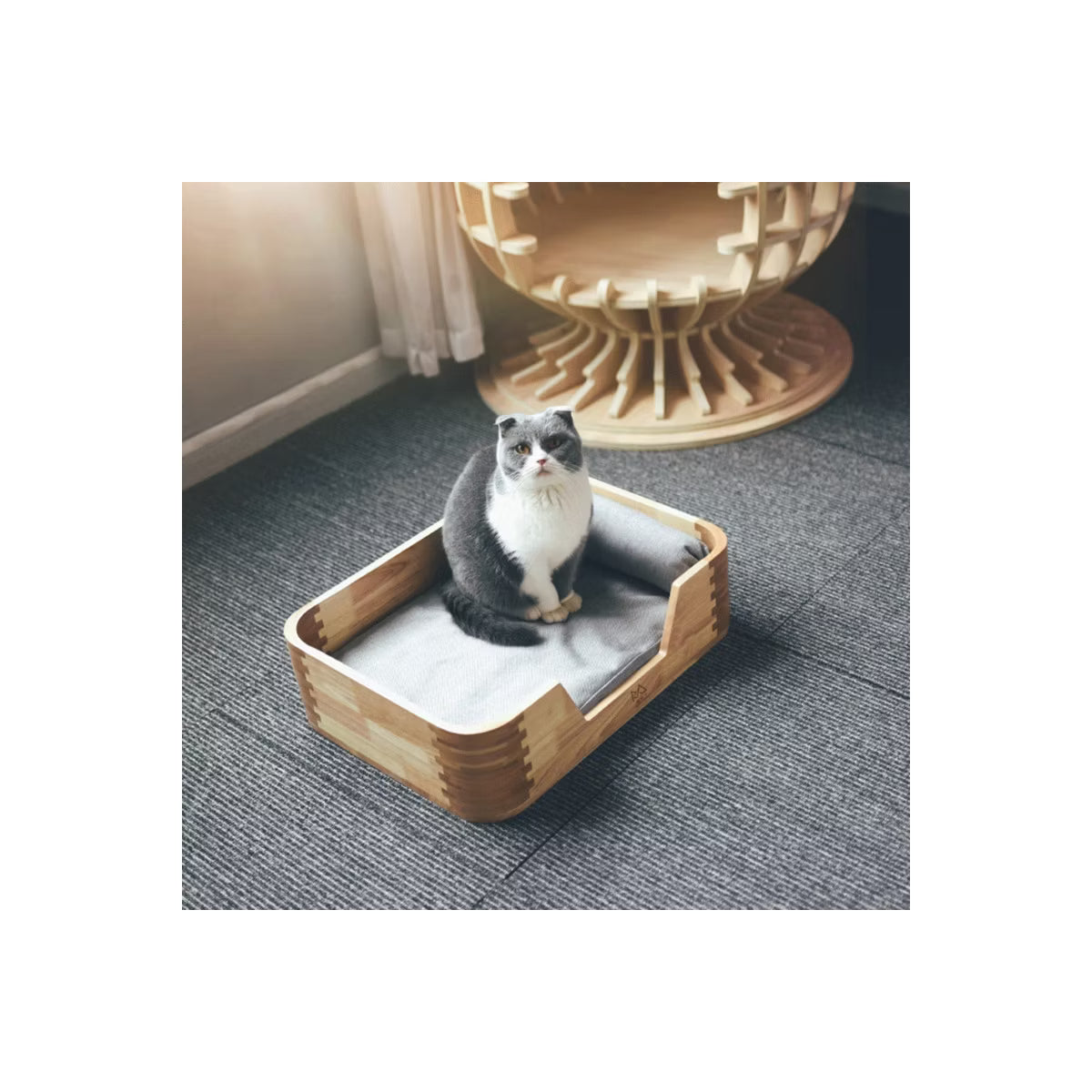 Solid Wood & Bamboo Cat Bed – Modern Elevated Cat Bed